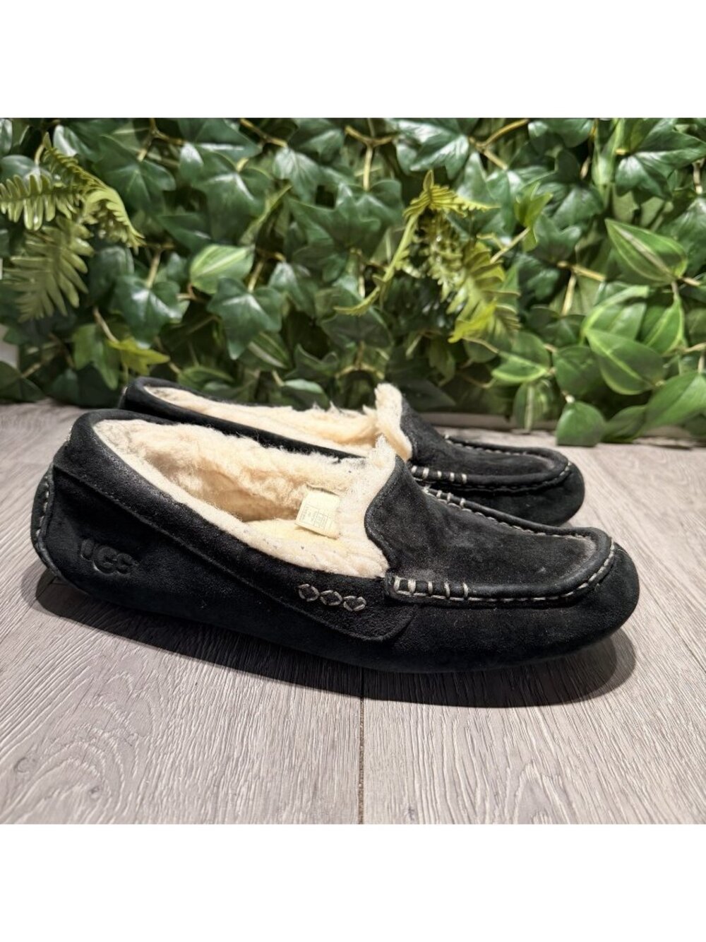 UGG Ansley Black Suede Fur Slippers Womens Size 10